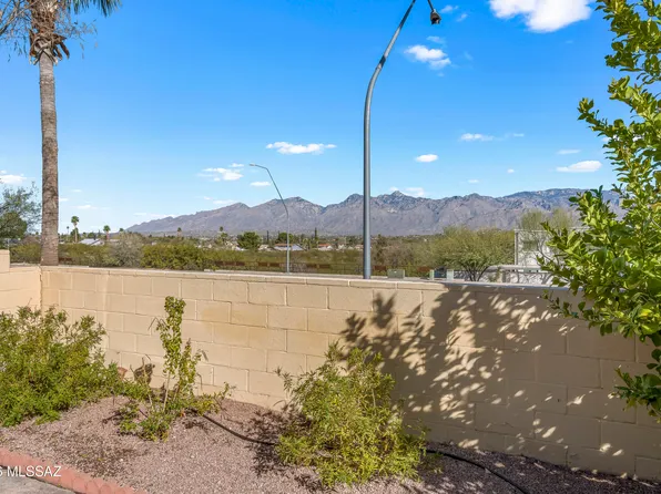 9859 E 1st St, Tucson, AZ 85748