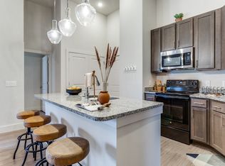 305 E Round Grove Rd #316, Lewisville, TX 75067