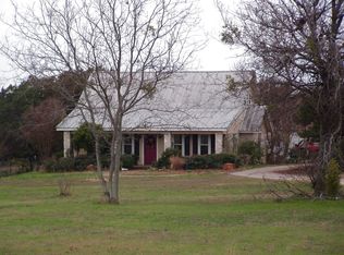 335 Old Ranch Rd, China Spring, TX 76633