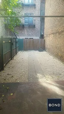 Rented by Bond New York | media 1