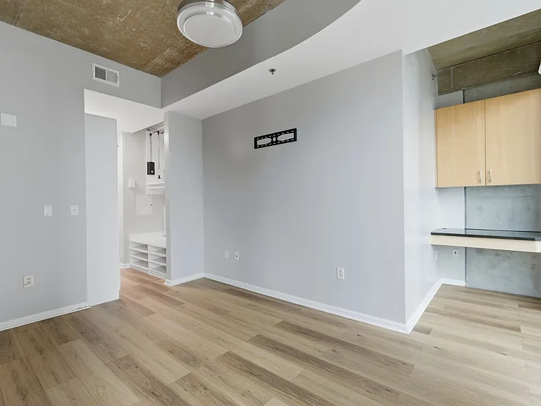 415 Church St #2409 — Photo 11