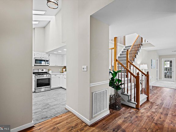 4th image of 11529 Southampton Ct