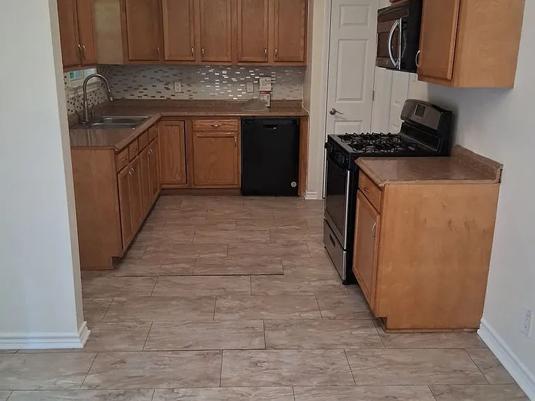 1414 Alta Mira Dr — Photo 26