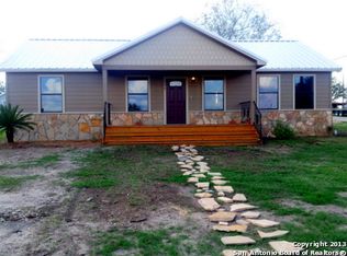 700 S Butler St, Karnes City, TX 78118