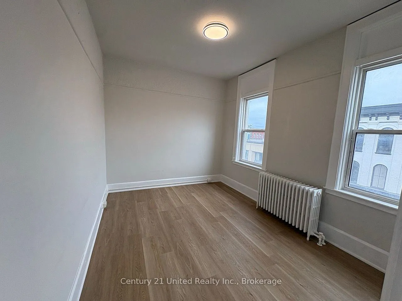 3 bed, $2,100 — Photo 3