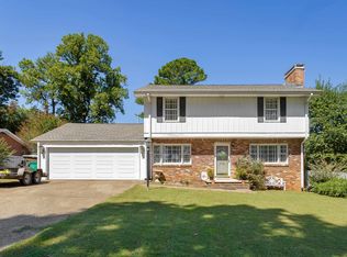 804 Volunteer Dr, Tuscumbia, AL 35674