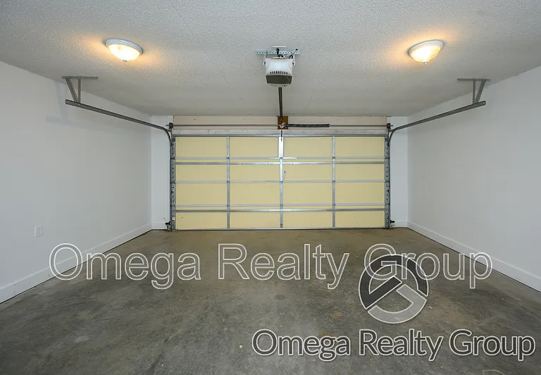 18488 Thoroughbred Dr — Photo 34