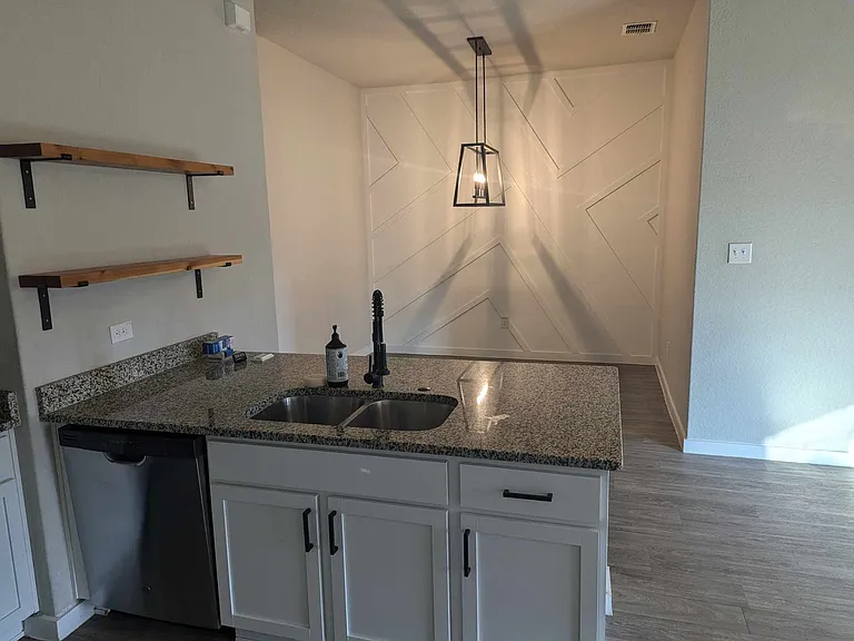 Kitchen/dining