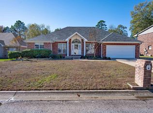 43 Blue Mountain Dr, Maumelle, AR 72113