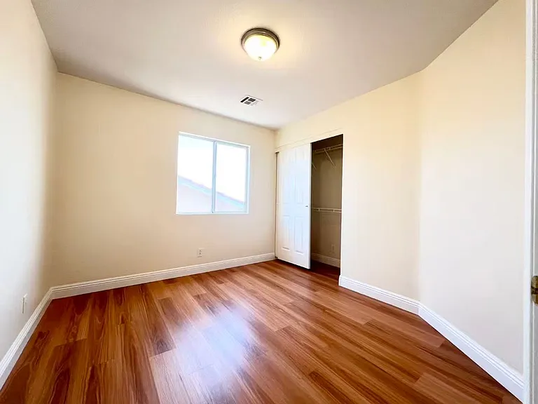 9891 Ridge Hill Ave — Photo 19
