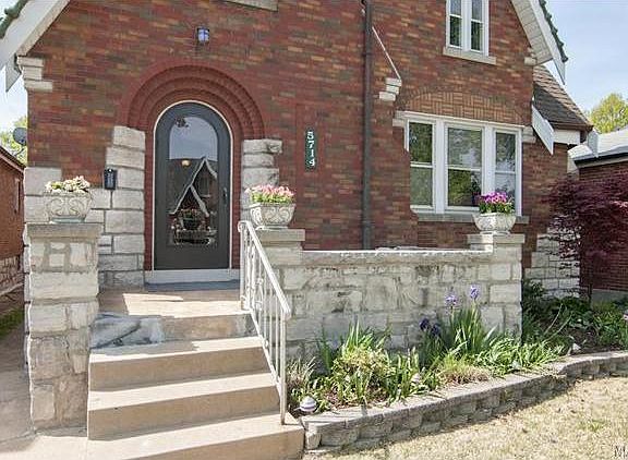 3rd image of 5714 Goethe Ave