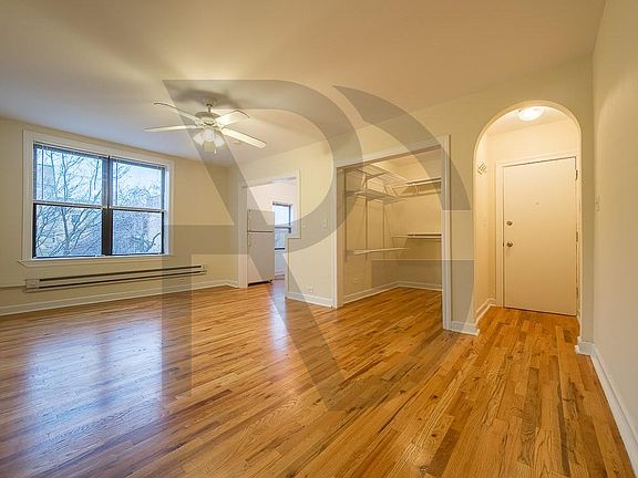 2nd image of 541 W Wellington Ave #K201