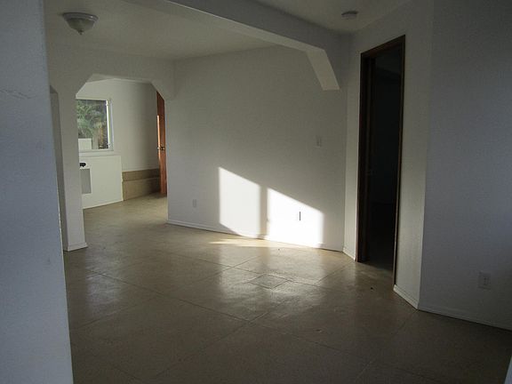 Living Area - Bottom