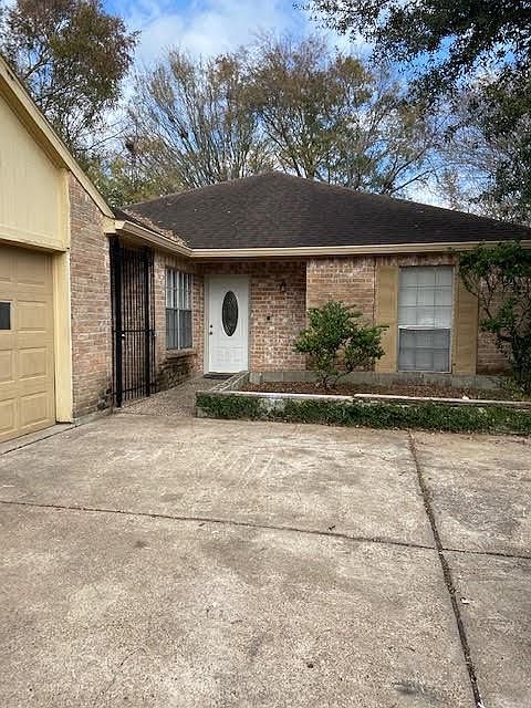 1st image of 7846 Vickijohn Dr