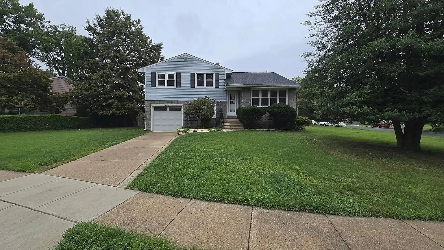 3 bed, 1.5 bath, 1520 sqft, $2,700 — Photo 1