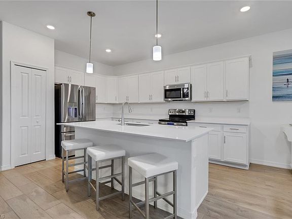4th image of 2257 Avocado LN