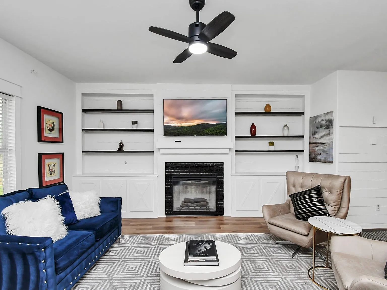 4 bed, 2.5 bath, 2143 sqft, $3,300 — Photo 4
