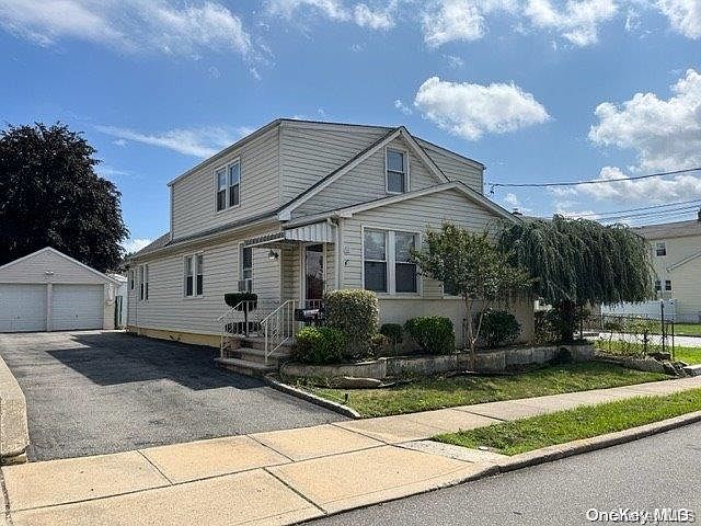 1st image of 40 Lenox Avenue