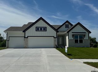 12667 Cooper St, Omaha, NE 68138