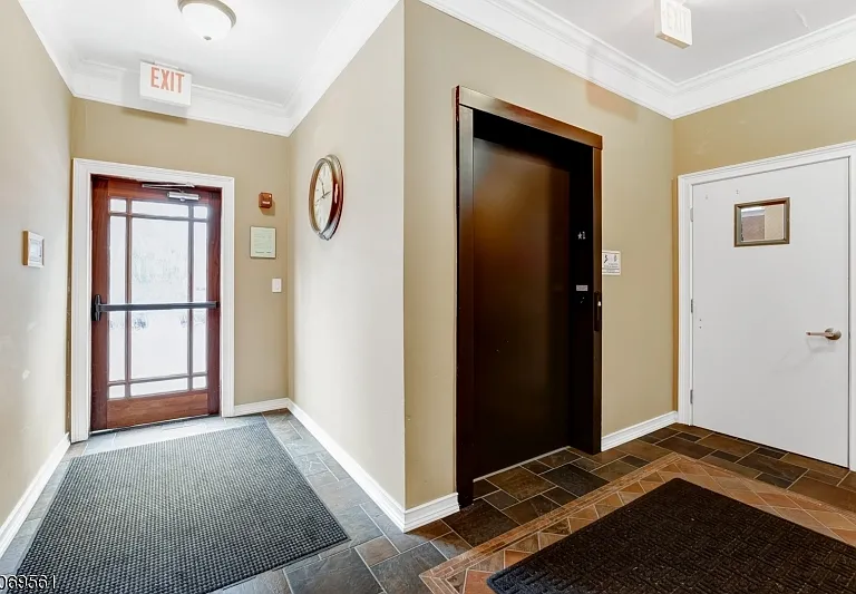 10-12 Elmer St #J — Photo 2