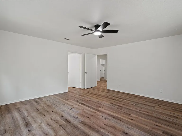 1014 FM 1441 — Photo 15