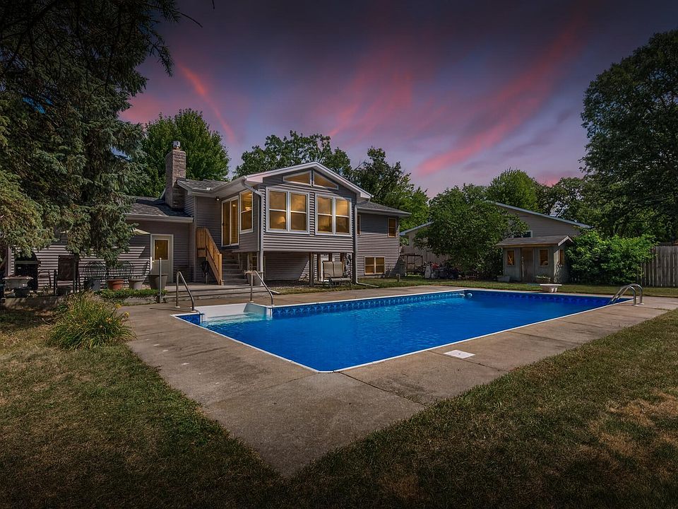 1st image of 10657 Verdin St NW