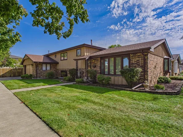 4501 Oak Ave, Brookfield, IL 60513