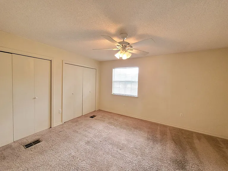 647 Virginia Oak Ct — Photo 14