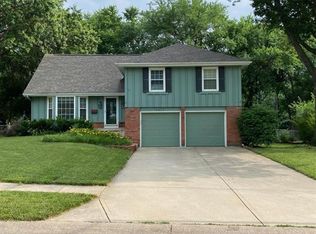 8853 Widmer Rd, Lenexa, KS 66215