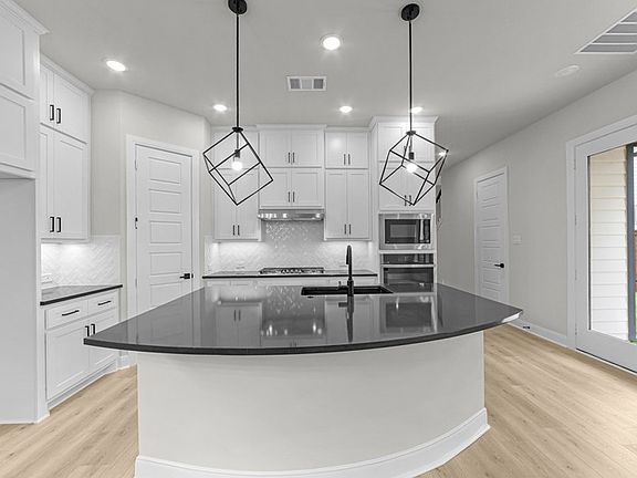 The Marietta - Kitchen