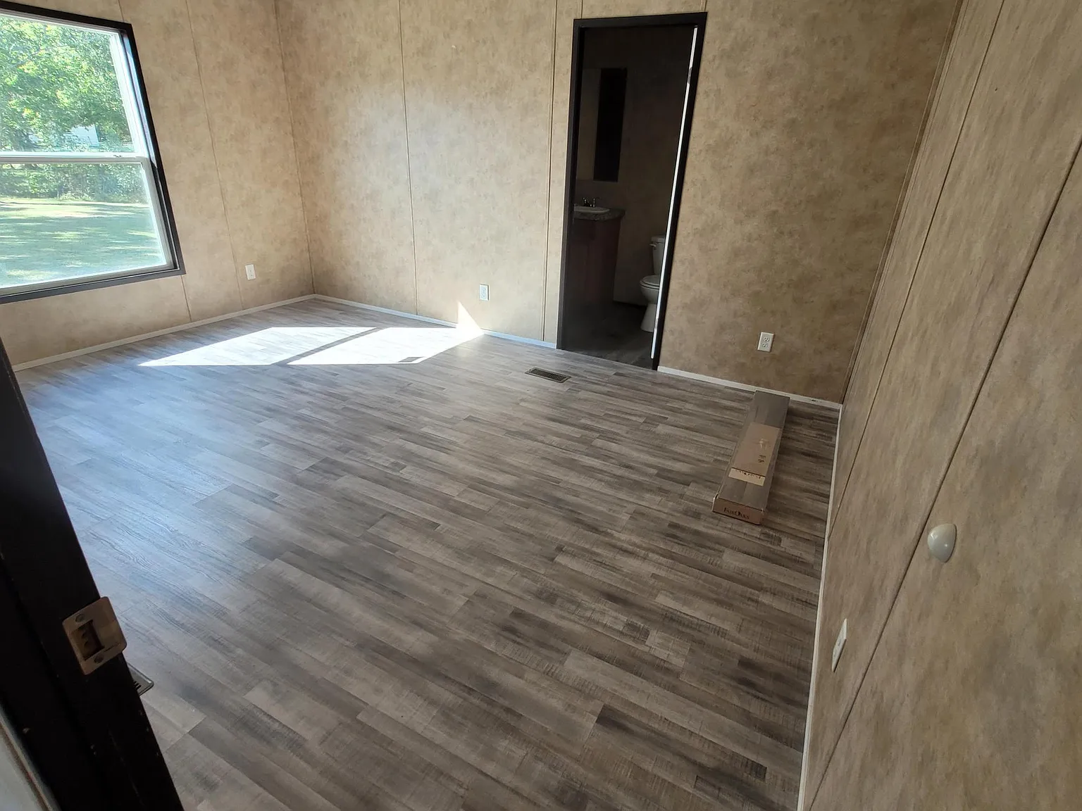 3 bed, 1080 sqft, $1,600 — Photo 3