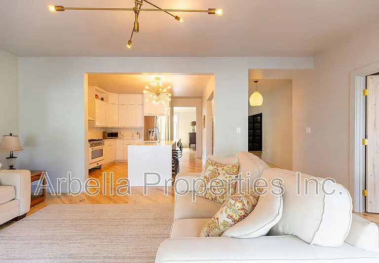 511 Alabama St — Photo 11