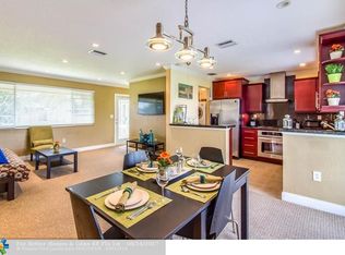 8251 NW 11th St, Pembroke Pines, FL 33024