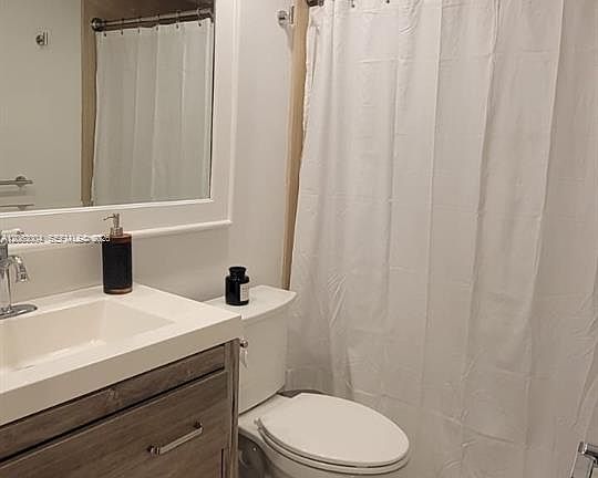 3rd image of 222 Oakridge N #222