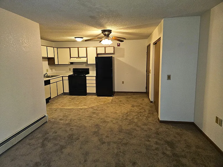 River Terrace Apartments — Photo 6