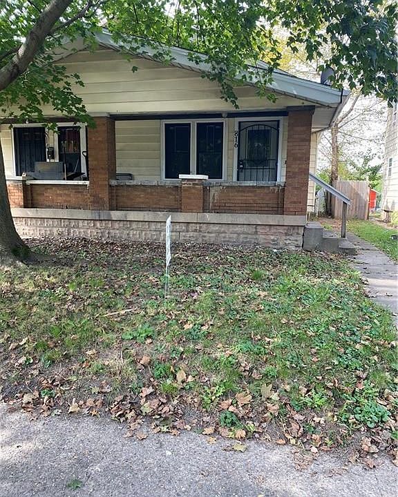1st image of 816 N Bradley Ave