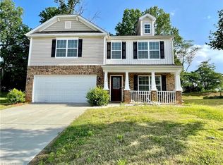 1686 Pinnacle Oaks Dr, Rural Hall, NC 27045