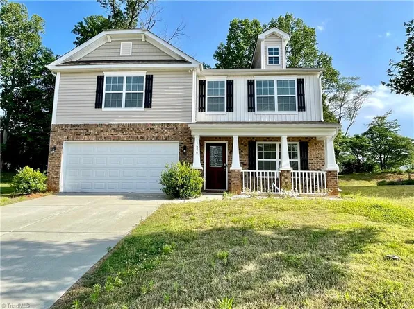 1686 Pinnacle Oaks Dr, Rural Hall, NC 27045