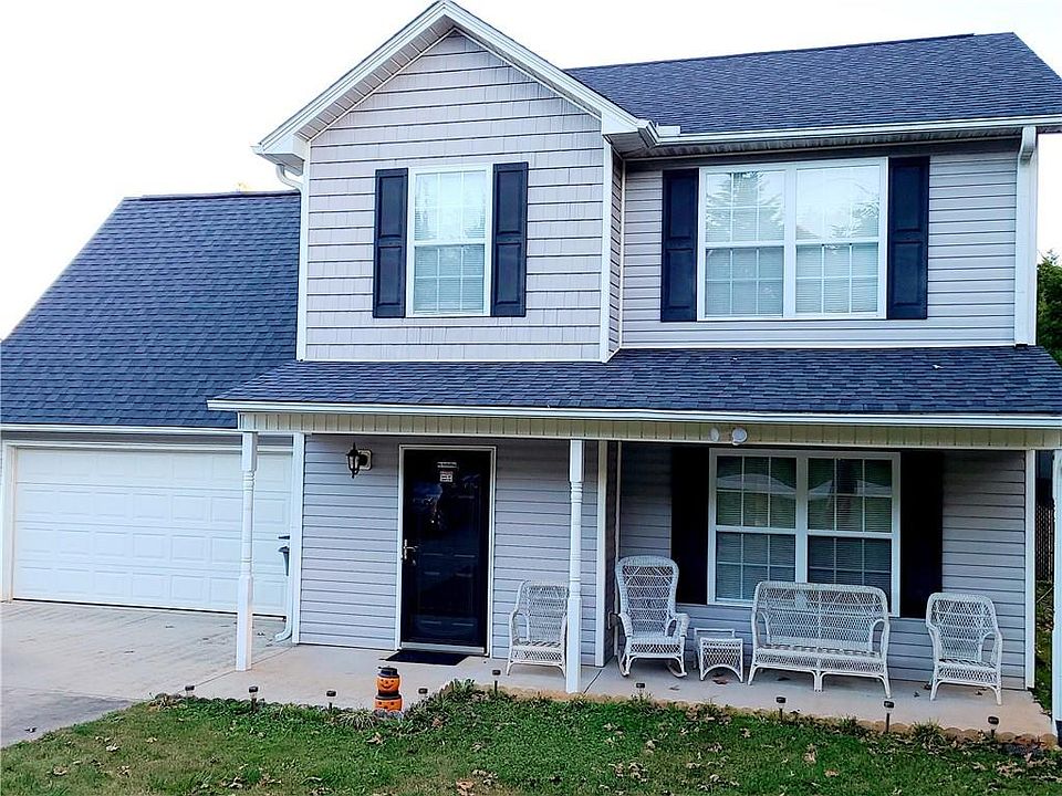 1st image of 2 Richmond Dr