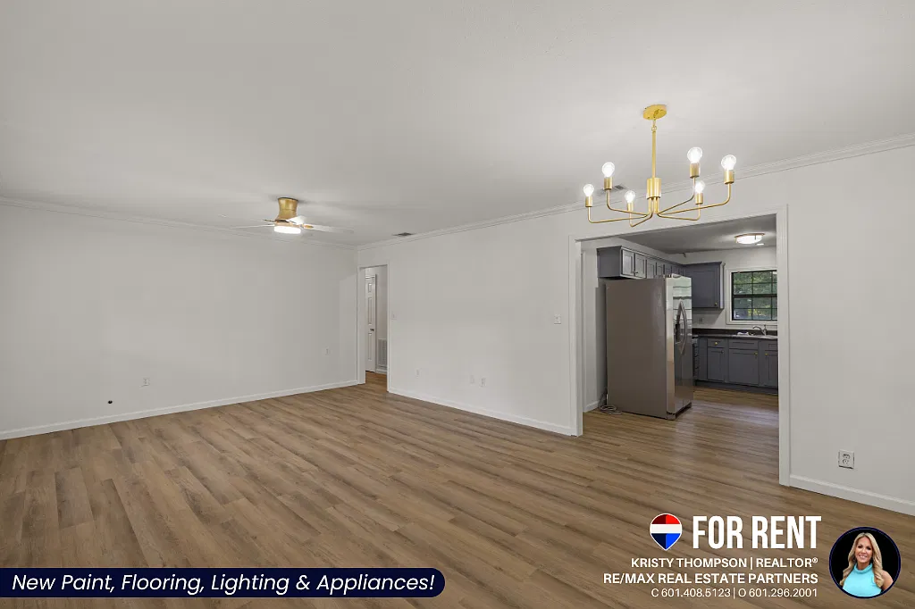 Newly Renovated 3 Bed | 2 Bath Home For Rent in Avenues! — Photo 2