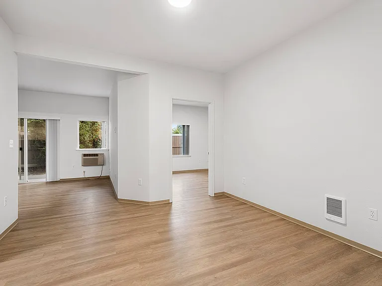 Southwood Park Apartment Homes — Photo 17
