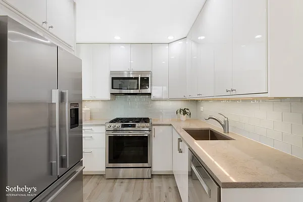 Rented by Sotheby's International Realty | media 15