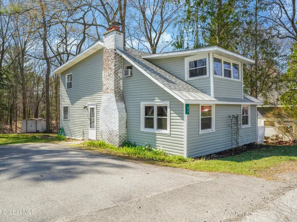 27 Eastside Drive, Ballston Lake, NY 12019