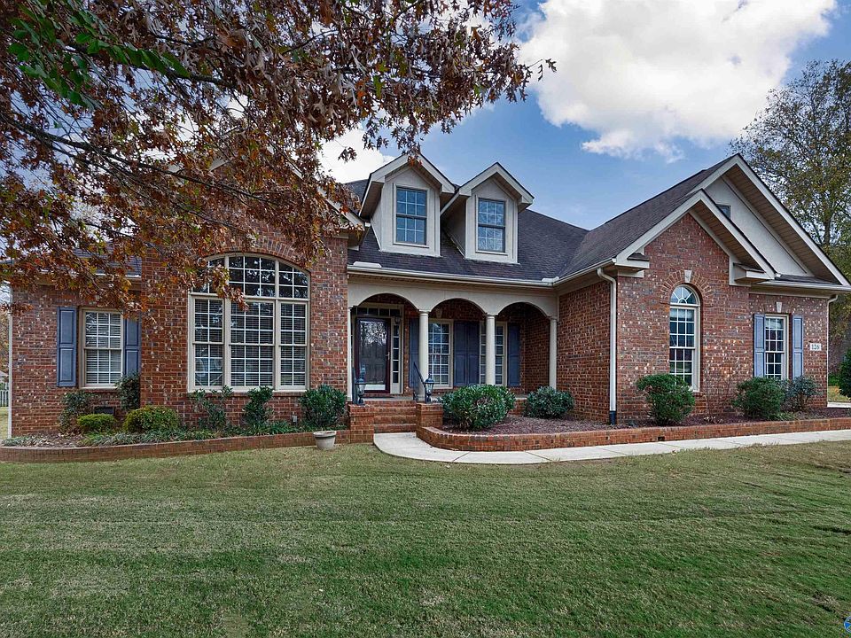 1st image of 126 Vaughnwood Trce