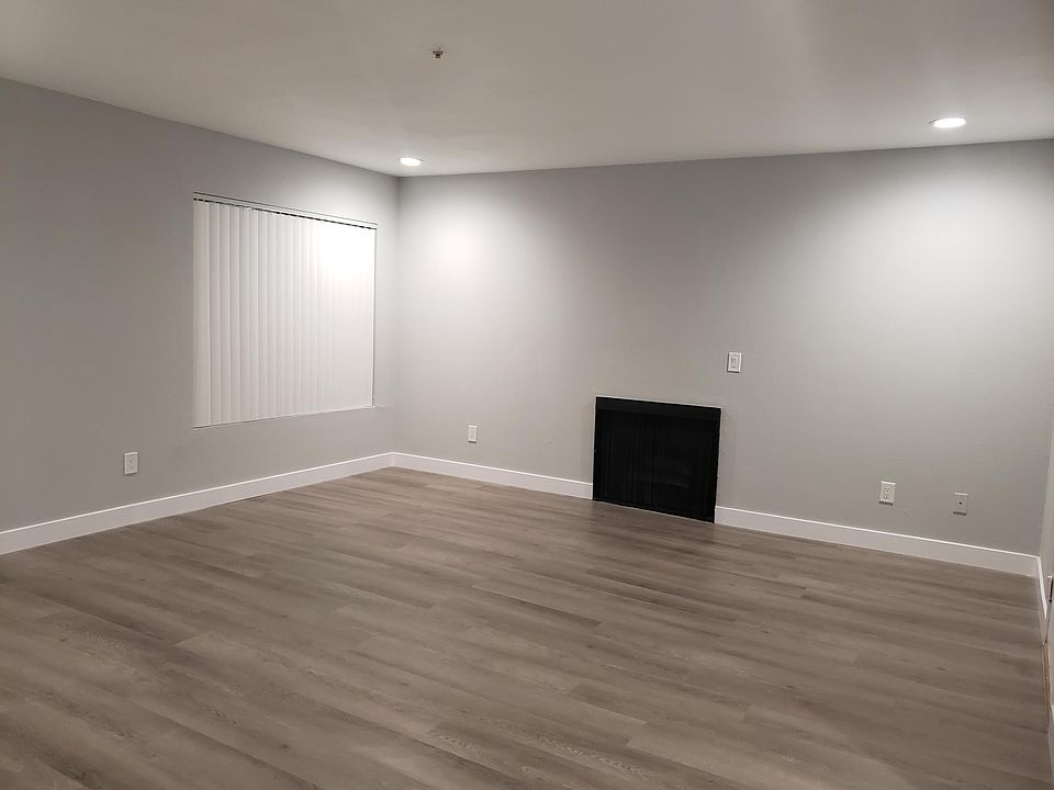 Living room with gas fireplace