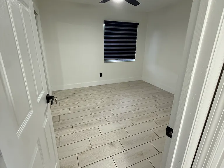 1633 Martinsville Ct — Photo 5