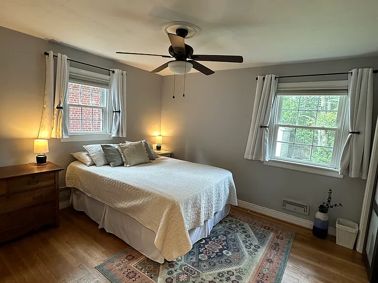 3900 Floyd Ave — Photo 6