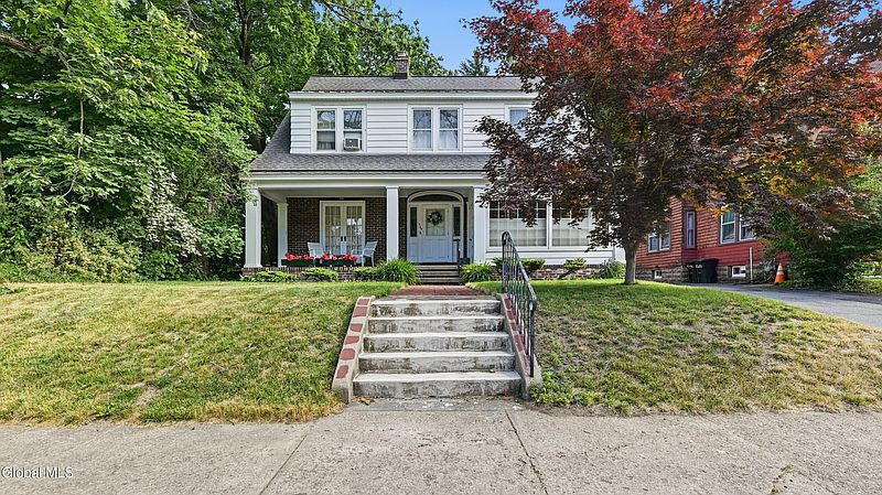 4th image of 1169 Oxford Place