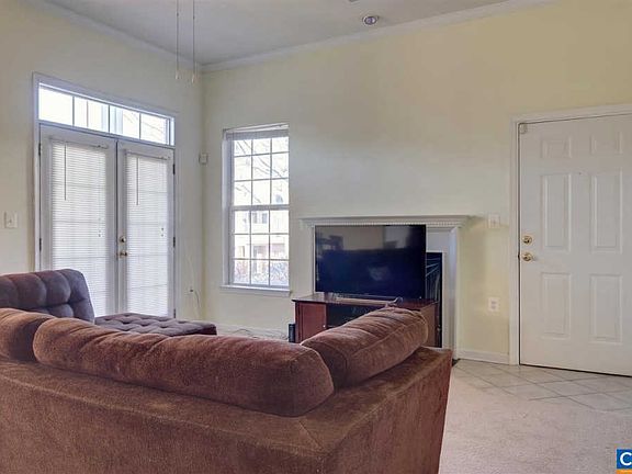 3rd image of 905 Dorchester Pl APT 104