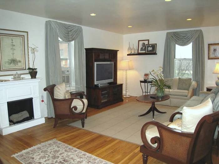 1st image of 517 Riverdale Ave